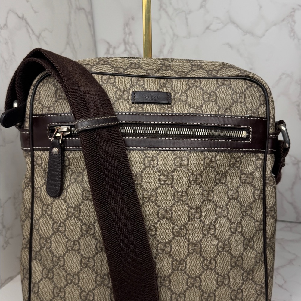Gucci Front Zip Brown Crossbody Bag - Picture 2 of 13